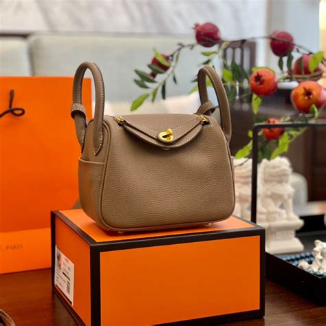 harga hermes lindy original.